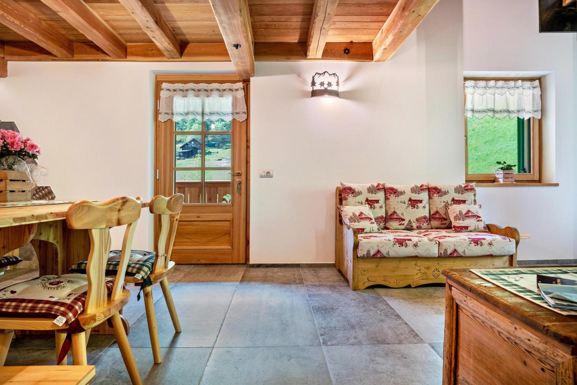 La Chiasa Villa Rabbi Exterior photo
